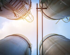 3 Green Ways To Clean Up Industrial Tanks