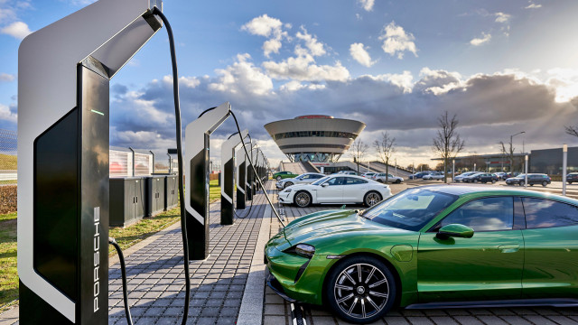 Porsche Electric Vehicle Charging Station 100786166 M